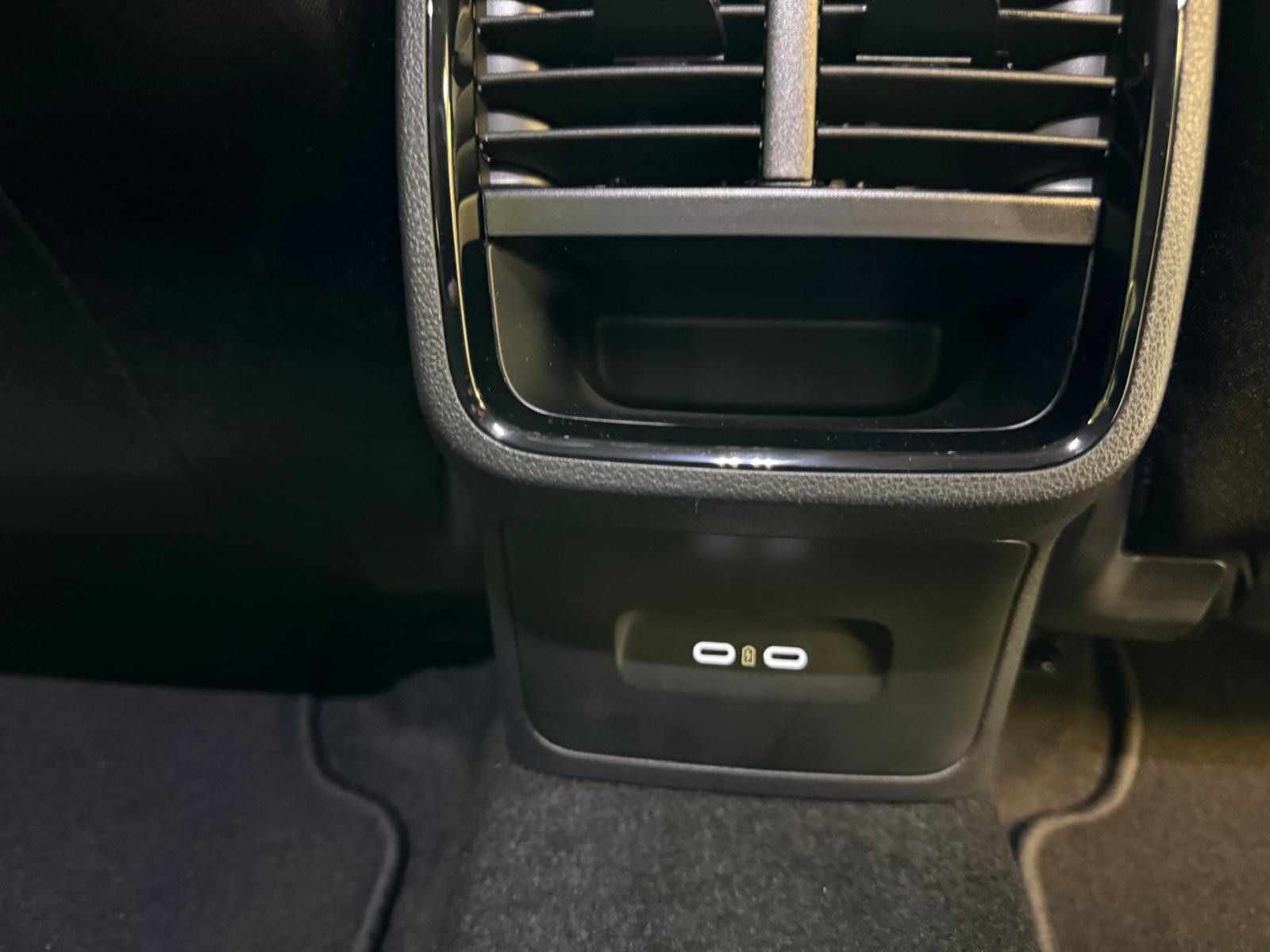 Fahrzeugabbildung SKODA Octavia Combi 2.0 TDI 110 kW Selection / AHK/LED