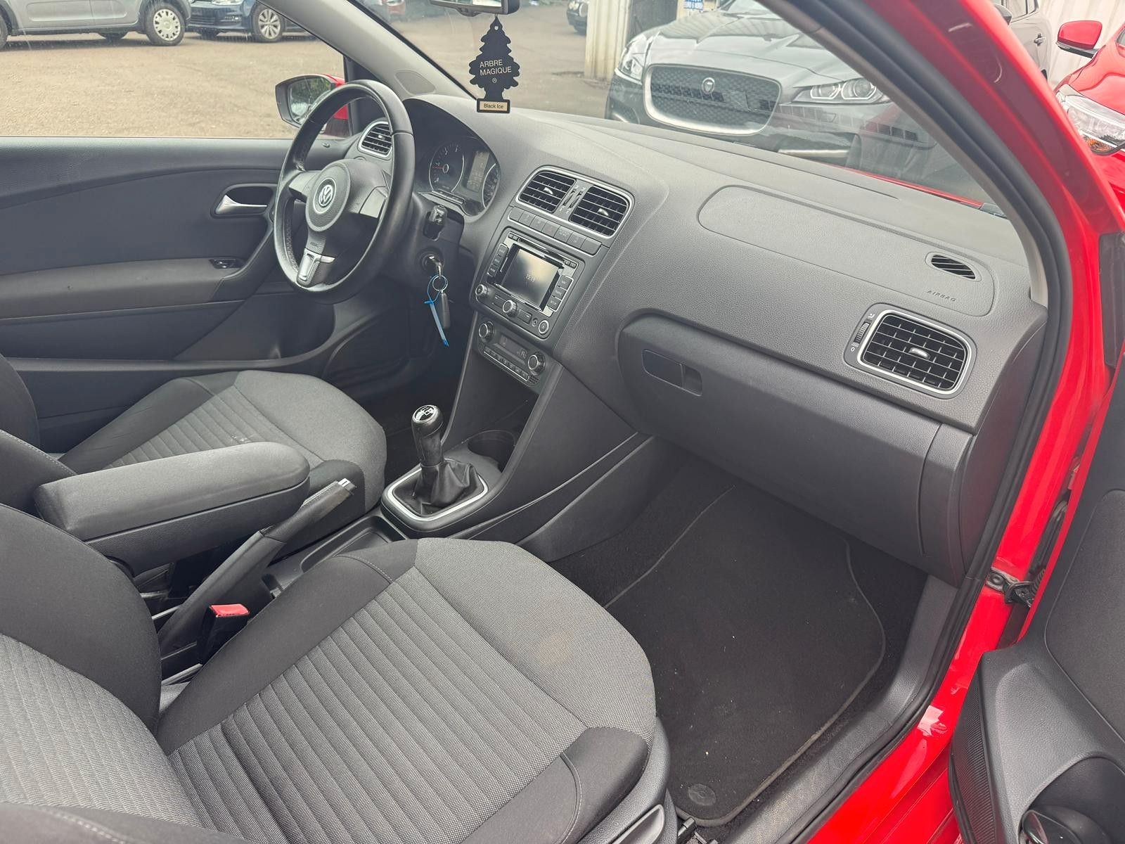 Fahrzeugabbildung Volkswagen Polo V Comfortline Klimatron ic NAVI