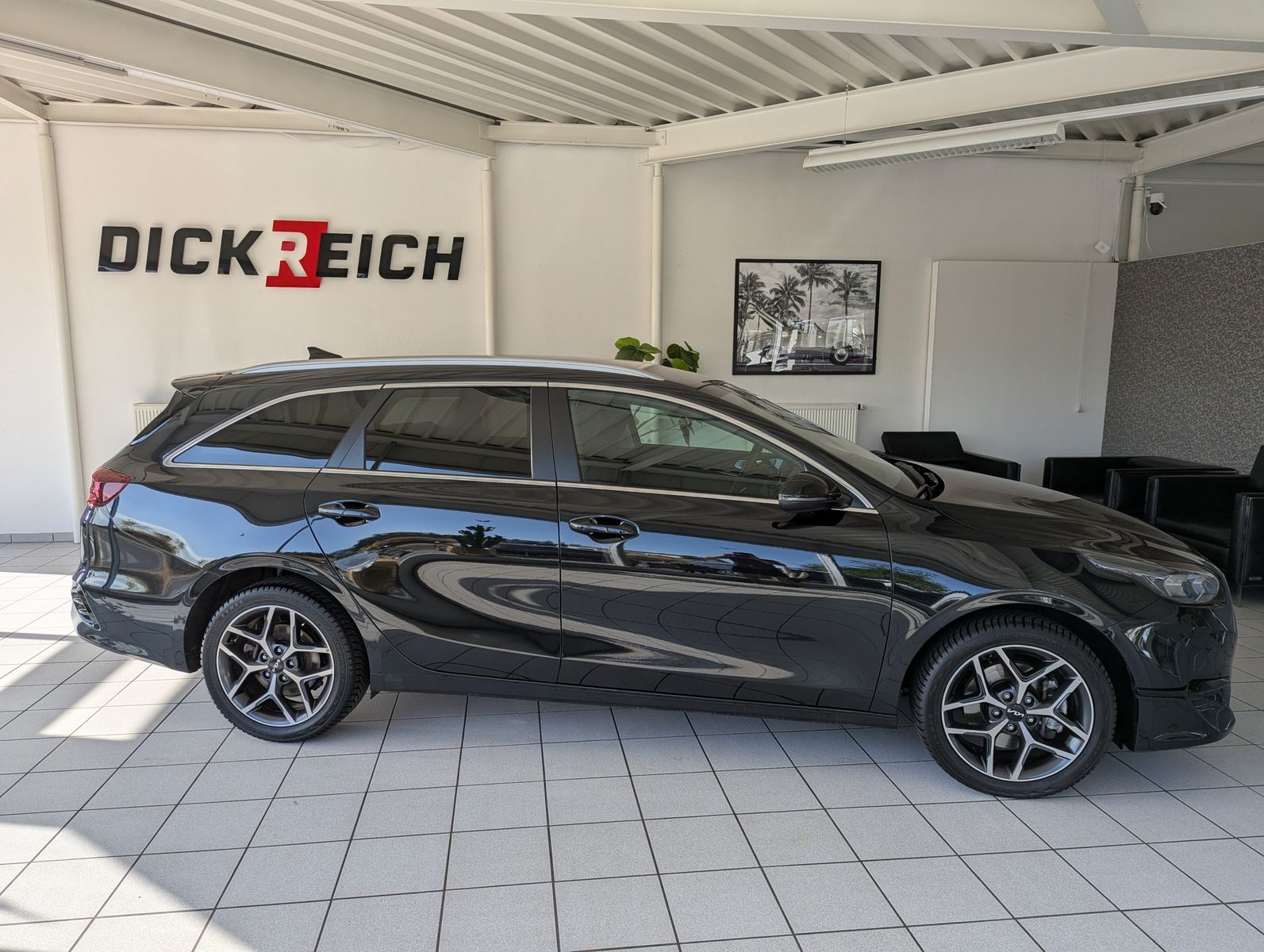 Fahrzeugabbildung Kia cee'd Sportswagon 1.5 Ultim Style-Pak JBL ACC 7J