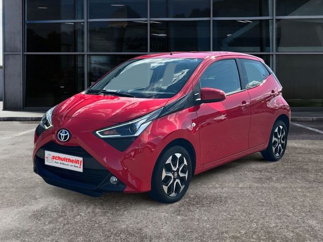 Toyota Aygo x-play club