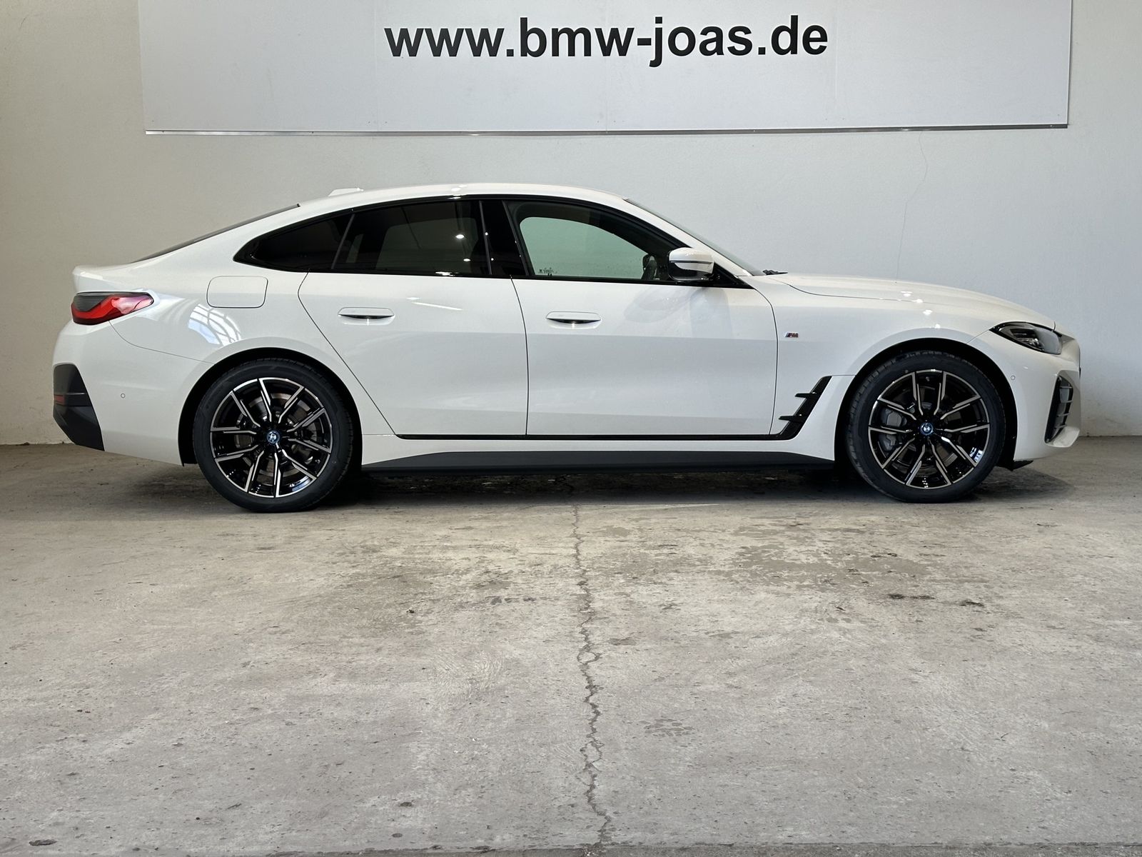 Fahrzeugabbildung BMW i4 eDrive35 M Sportpaket, Komfortzugang HiFi