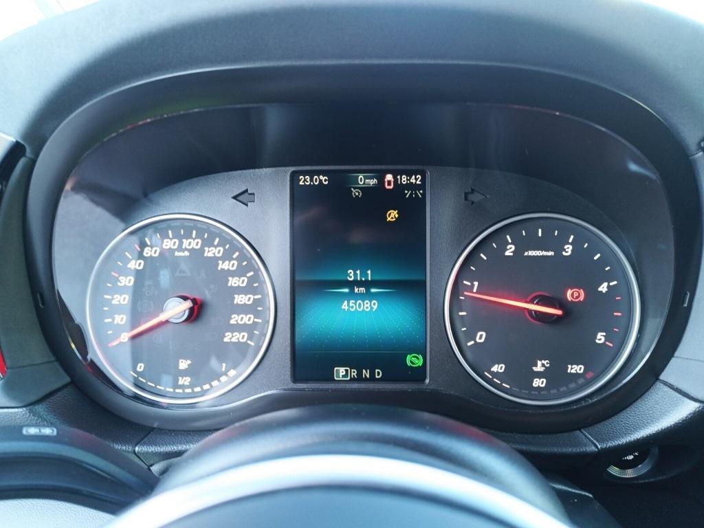 Mercedes-Benz T 180 d NAVI/KAMERA/LED/AHK