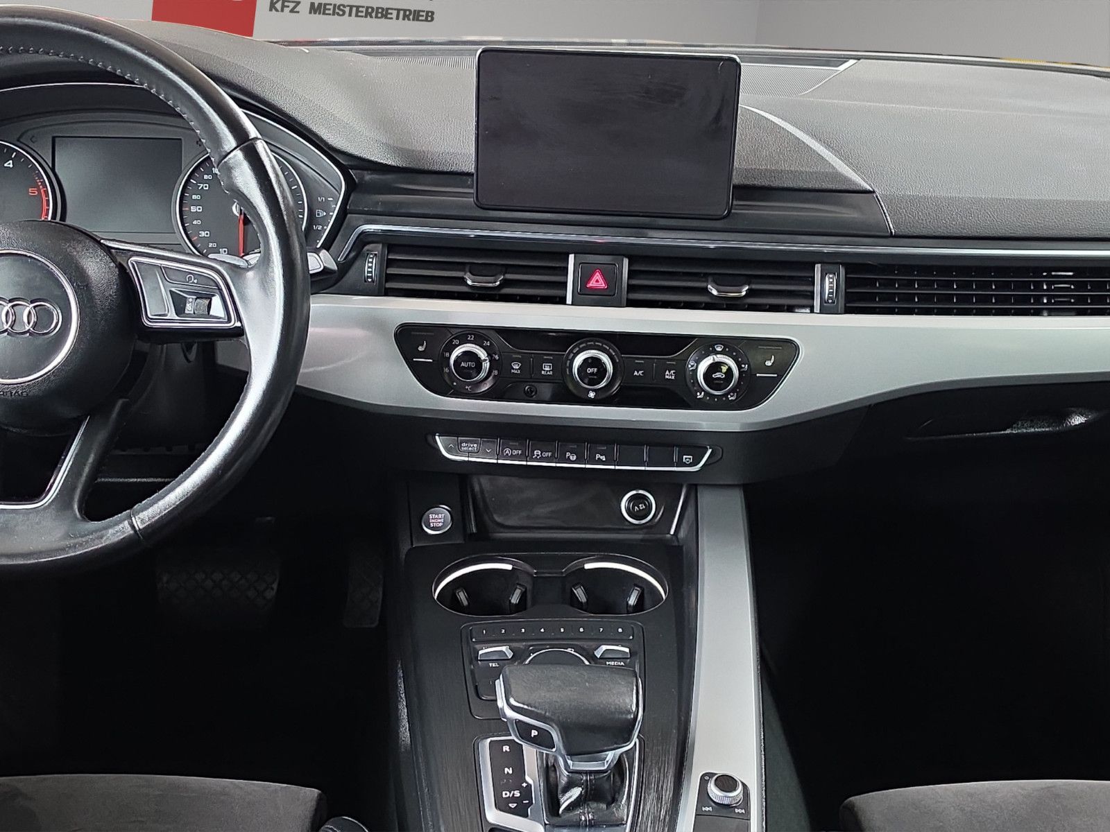Fahrzeugabbildung Audi A5 Sportback basis NAVI PDC