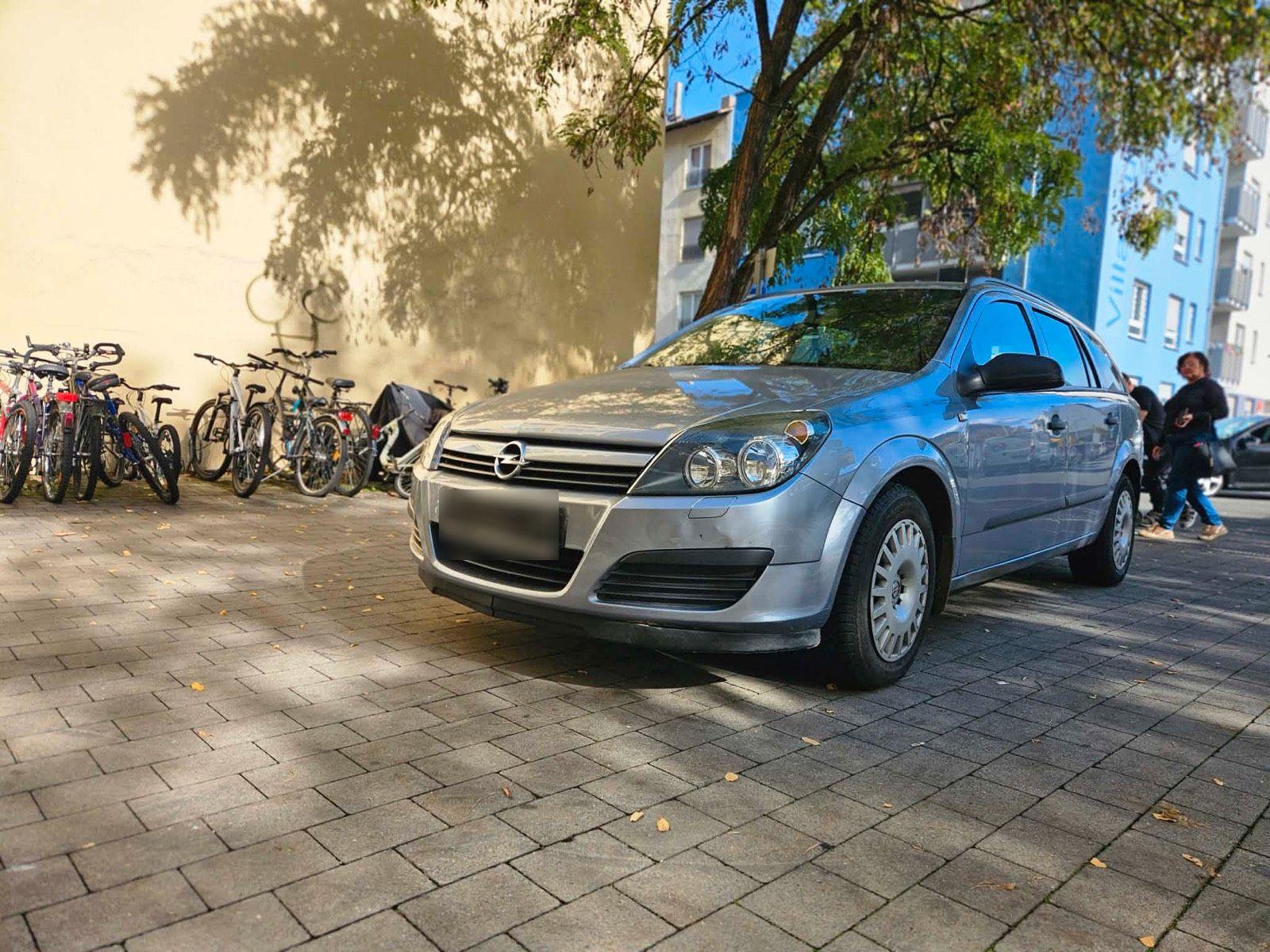 Opel Astra 2005 — photo 14