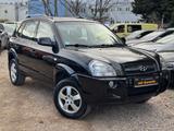 Hyundai TUCSON 2.0 GLS 2WD TÜV NEU*89 T/KM*2 Hand*Klima - Hyundai TUCSON: Gls