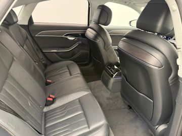 Audi A8 - 12