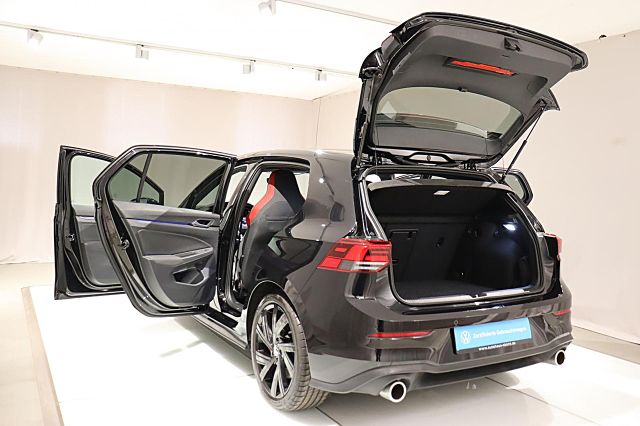Golf GTI 2.0 TSI DSG ACC NAVI KAMERA SHZ SPORTFW