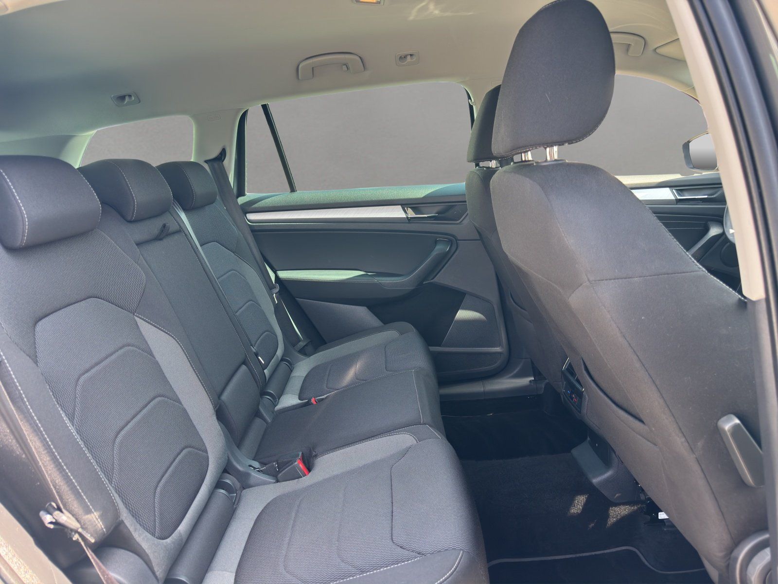 Fahrzeugabbildung SKODA Kodiaq 1.5 TSI DSG Ambition/AHK/KAMERA/ACC/