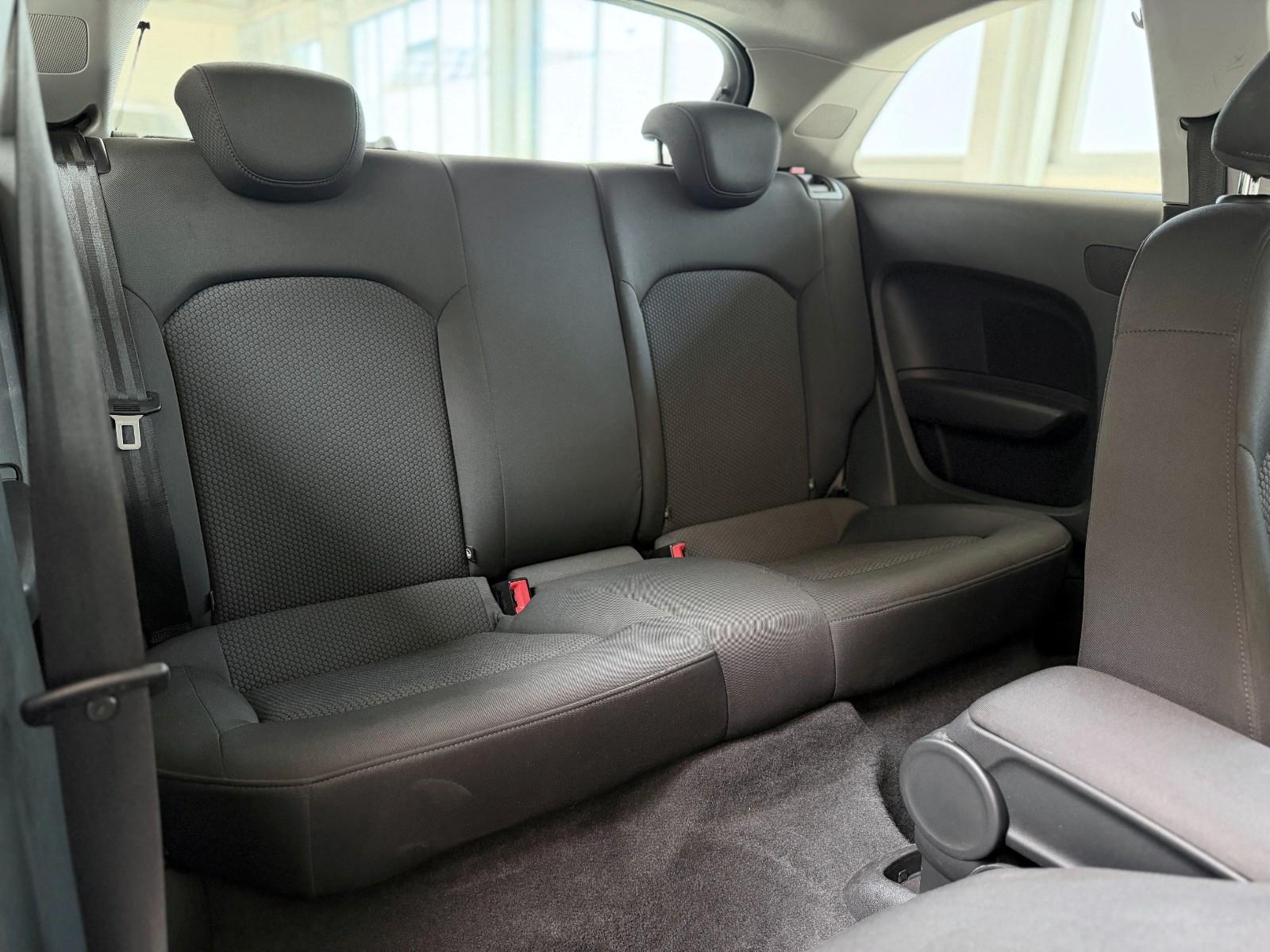 Audi A1 attraction*Navi*SHZ*PDC*Tempomat*