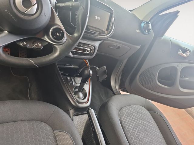 smart fortwo cabrio EQ