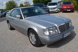 Mercedes-Benz E 220 Coupe * Schiebedach*5Gang*H-Kennzeichen* - Mercedes-Benz E 220 mit Benzin-Antrieb: Sportwagen