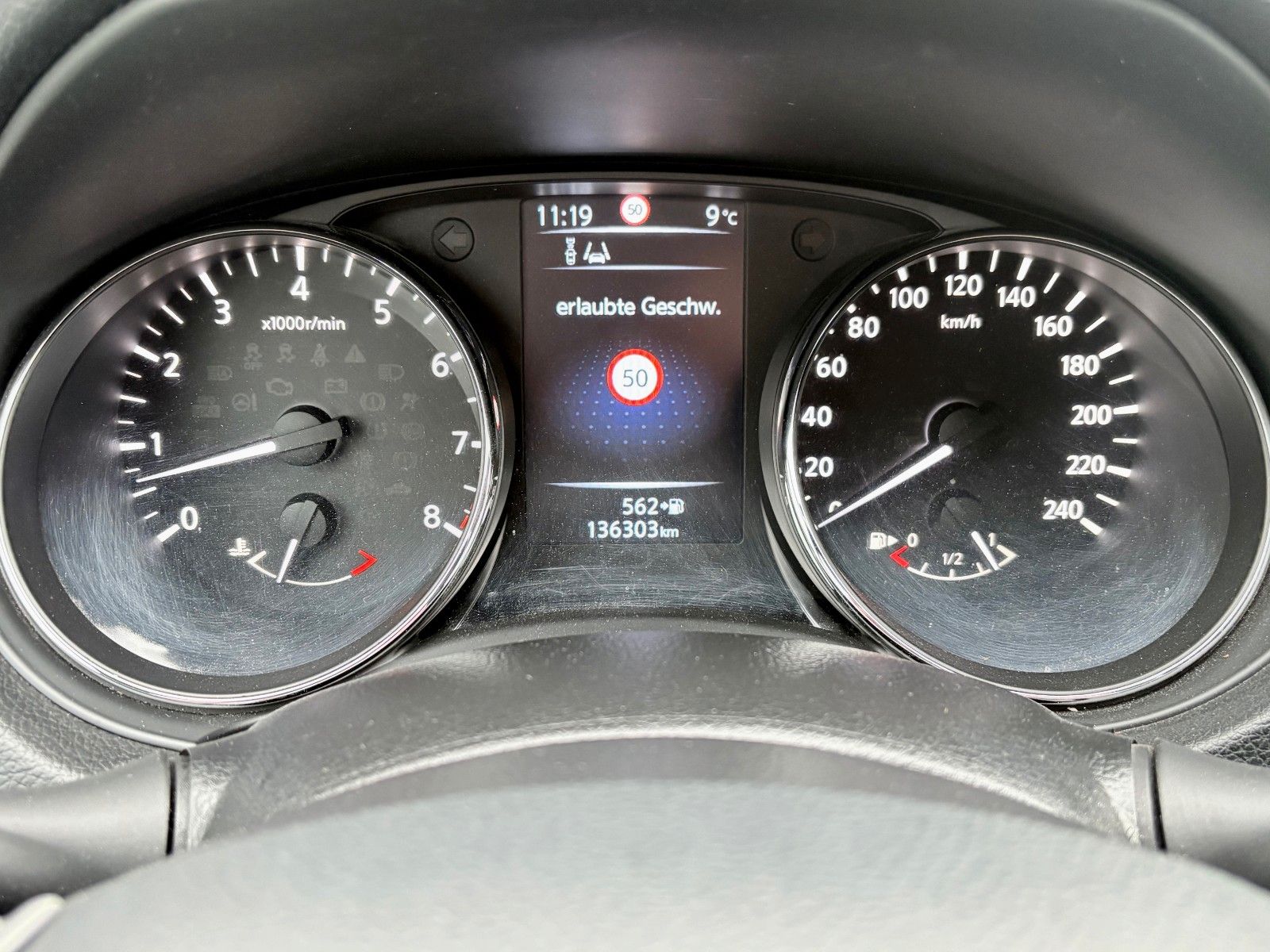 Fahrzeugabbildung Nissan Qashqai 1.6 N-Connecta Navi AHK 360 View 2.HAND