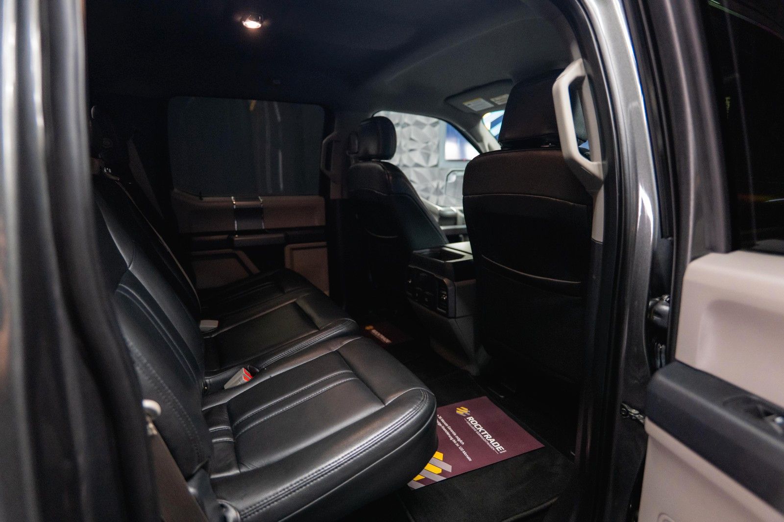 Fahrzeugabbildung Ford F150 5.0L V8 4x4 Offroad XLT SupCrew Unfallfrei
