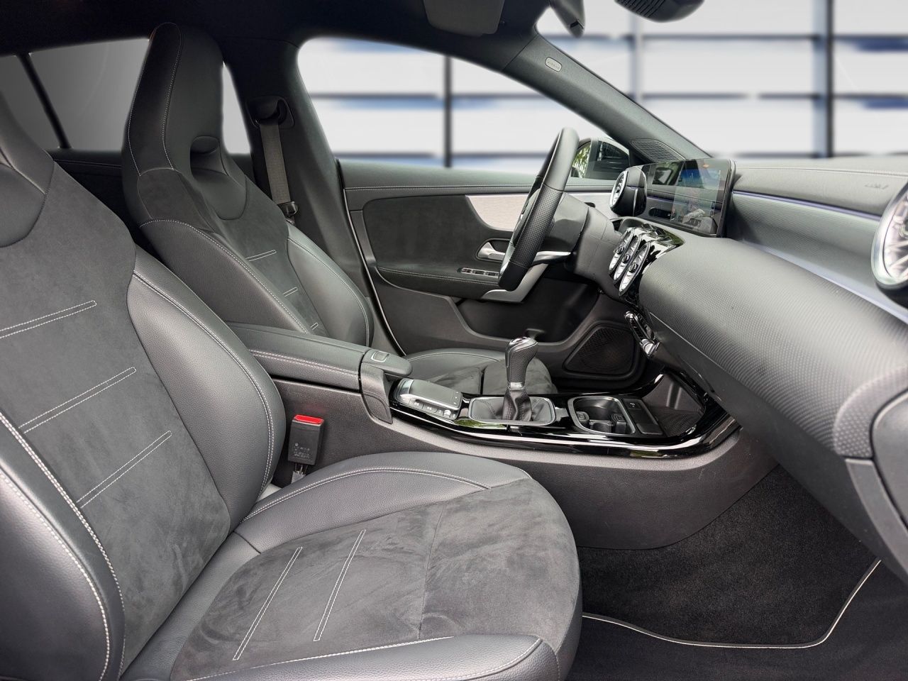 Fahrzeugabbildung Mercedes-Benz CLA 200 SB AMG+NIGHT+AMBIENTE+LED+KAMERA+