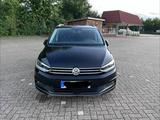 Volkswagen Touran 2.0 TDI Highline | Pano | MatrixLED | AHK - VW Touran Gebrauchtwagen in Oldenburg
