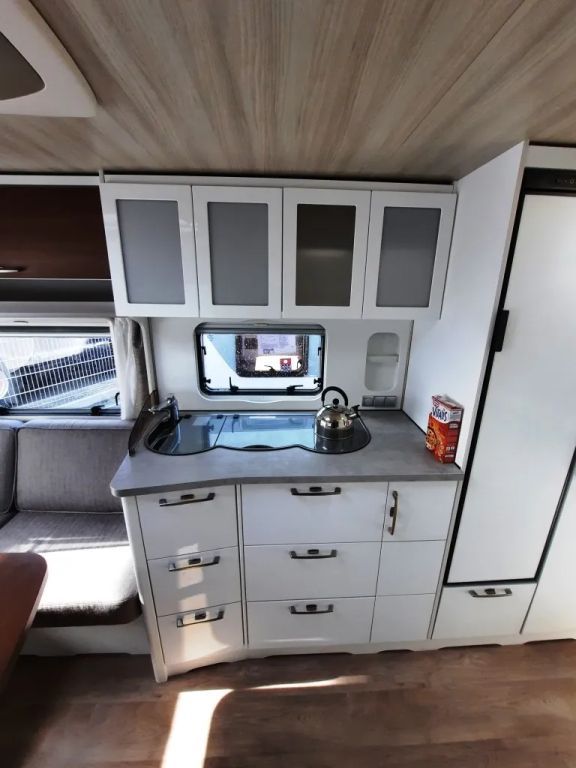 Fahrzeugabbildung HYMER / ERIBA / HYMERCAR Nova 530 Mover, Solar, Combi Heizung