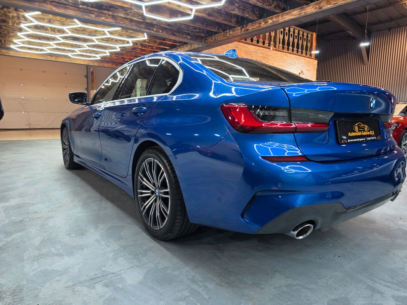 BMW 320 i xDrive M Sport/Head-Up/Driving-Assistant foto 2
