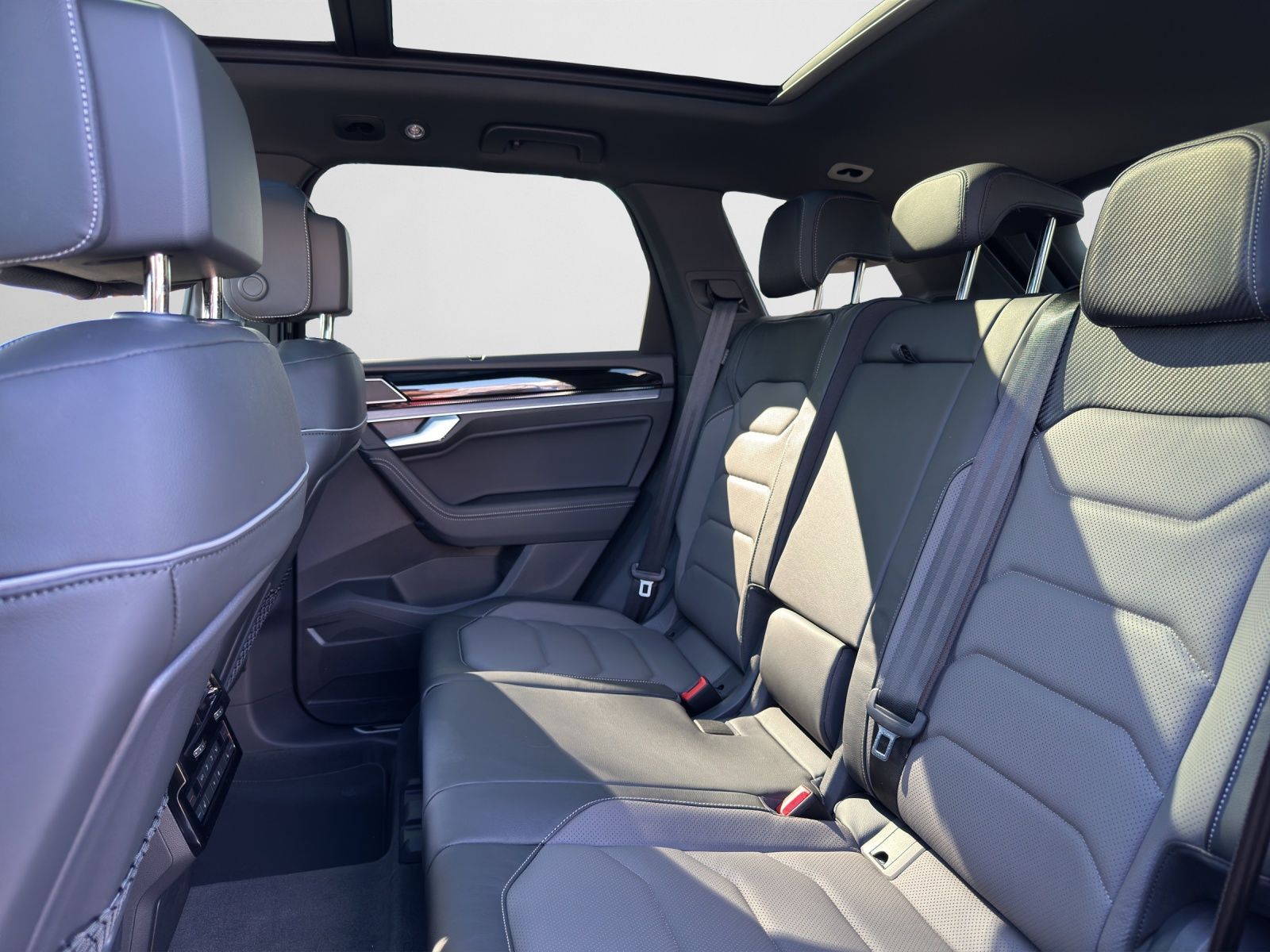 Volkswagen Touareg - Bild 15