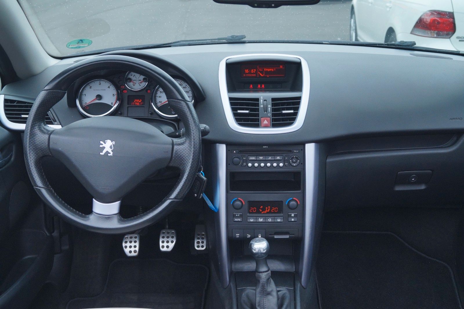 Fahrzeugabbildung Peugeot 207 CC Cabrio-Coupe Roland Garros
