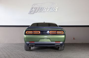 Dodge Challenger - 5