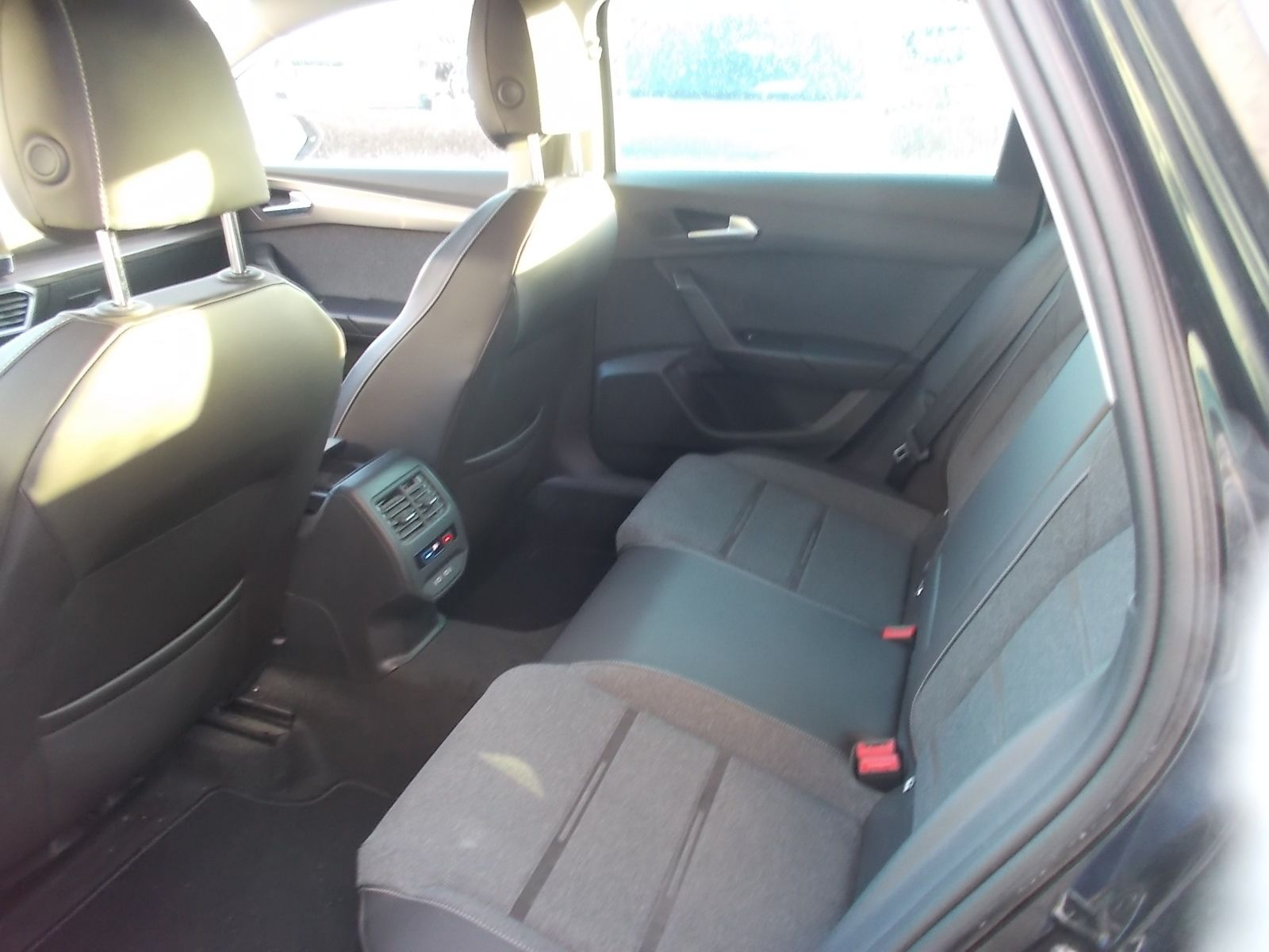 Fahrzeugabbildung SEAT Leon Sportstourer Xcellence 2.0 TDI DSG