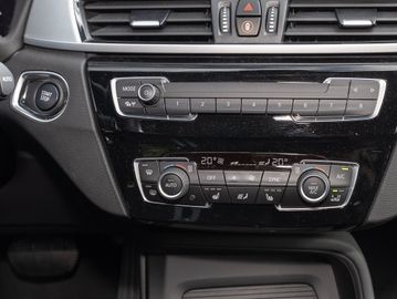 BMW X1 - 10