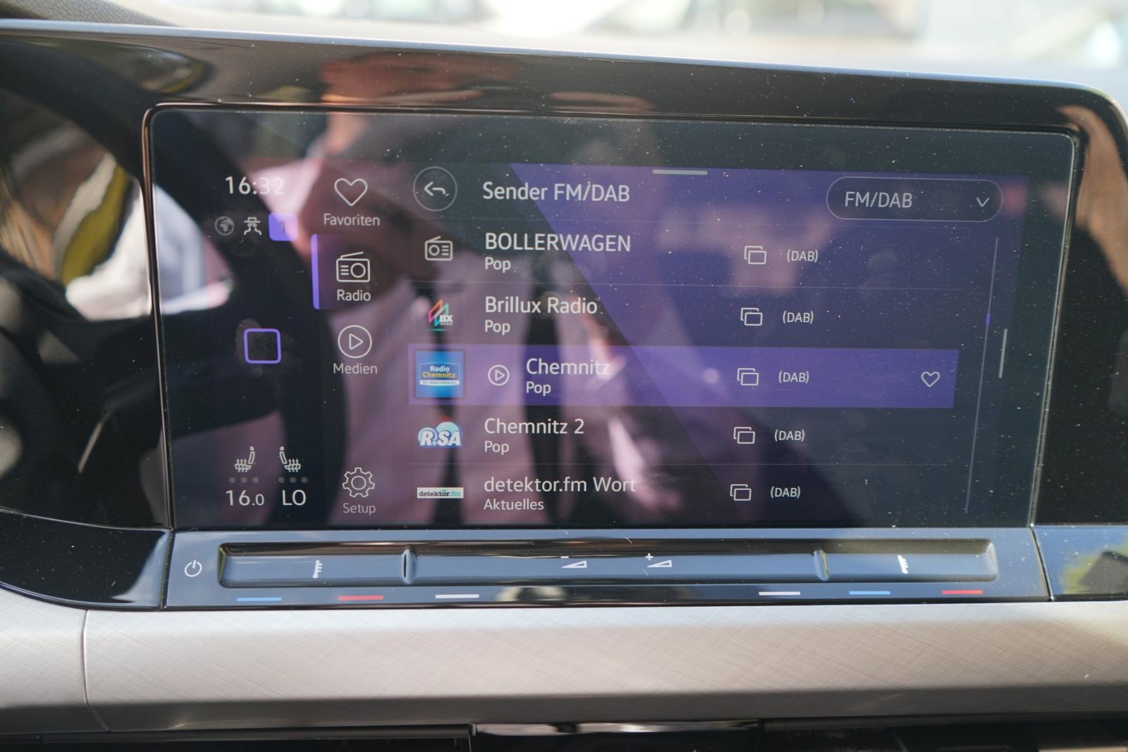 Volkswagen Golf VIII 1.0 eTSI Life LED Navi Sitzheizung ACC, миниатюра 14