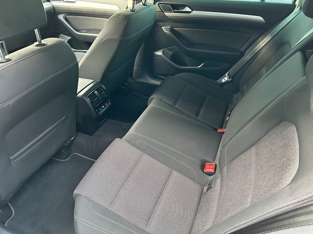 Fahrzeugabbildung Volkswagen Passat Variant 2.0 TDI DSG+Navi+LED+AllwetterLM+