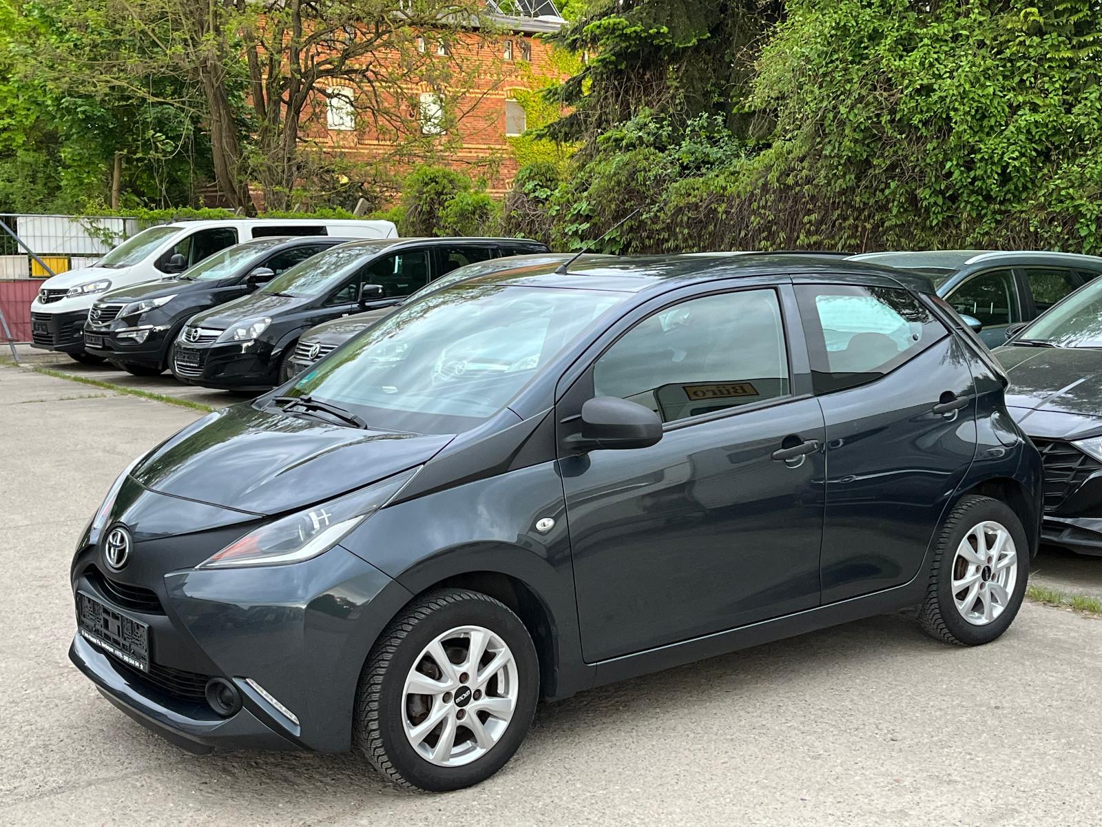 Toyota Aygo AYGO x / HU-AU neu.
