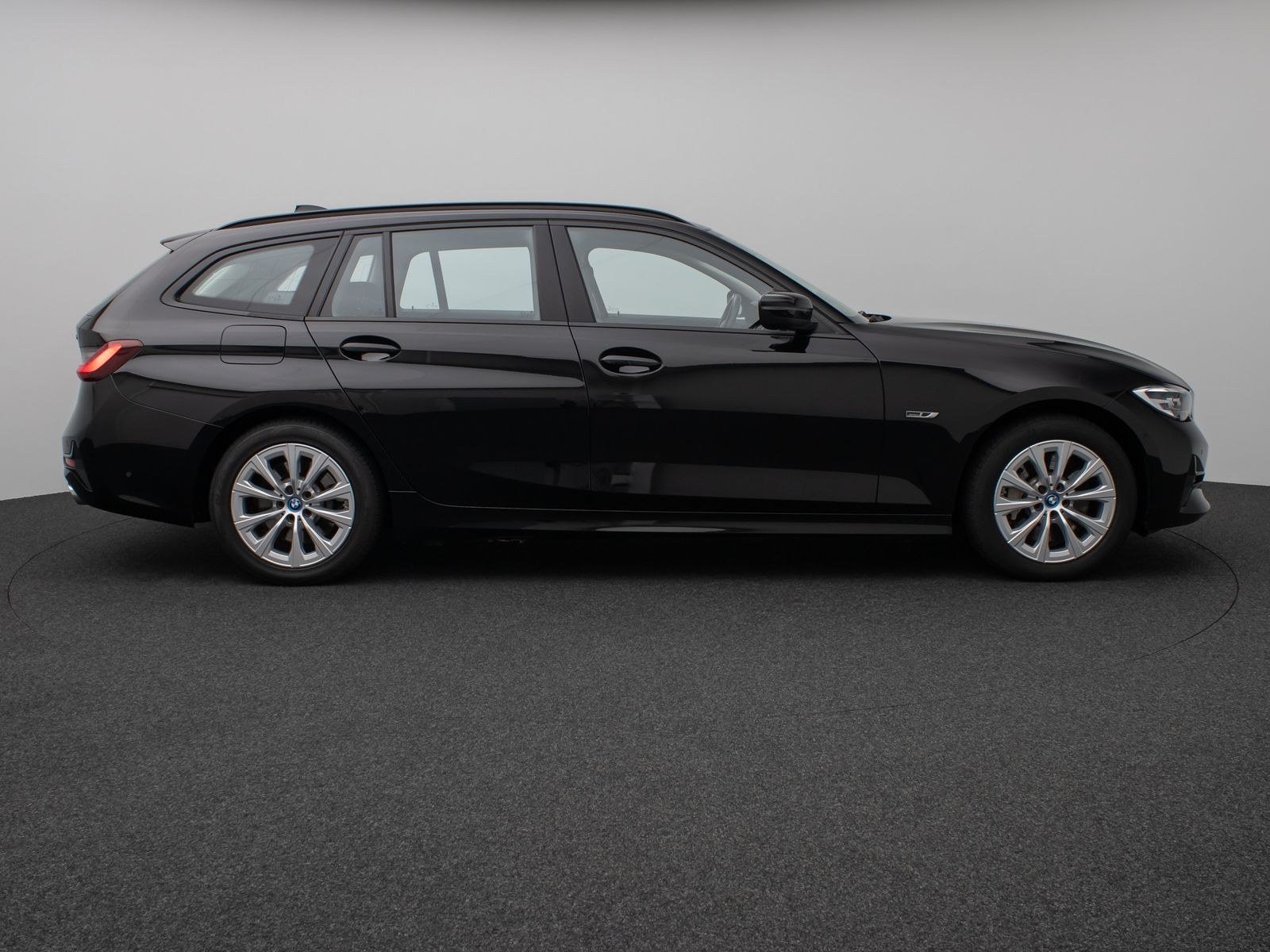 Fahrzeugabbildung BMW 330e Stop&Go DAB Kamera Alarm MSportleder 17Zoll