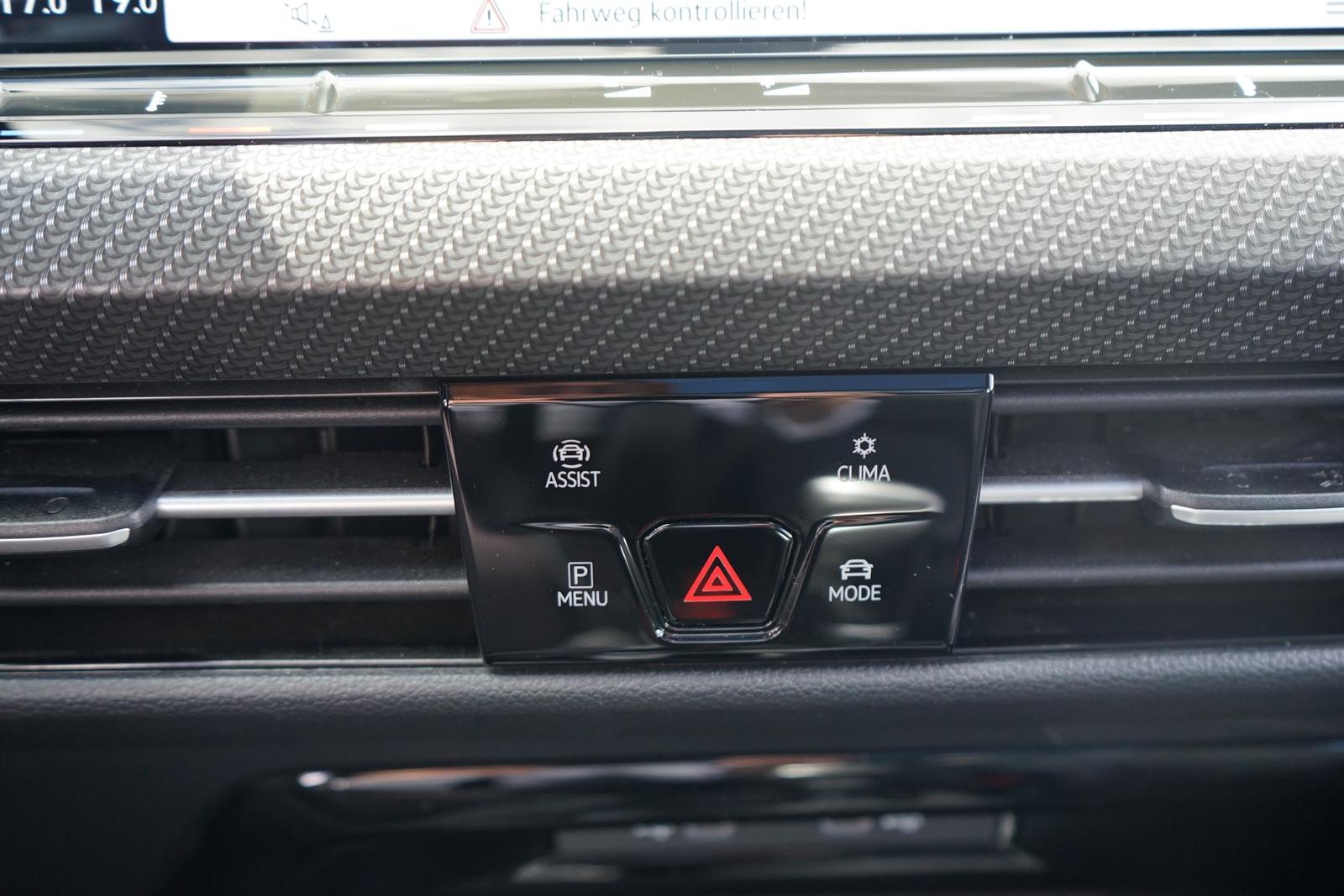 Volkswagen Golf VIII Variant 1.5 TSI R-Line LED Panorama, миниатюра 11