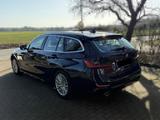 BMW 330e Touring Luxury DrivAssPro ParkAss Pano - BMW 330 in Bielefeld