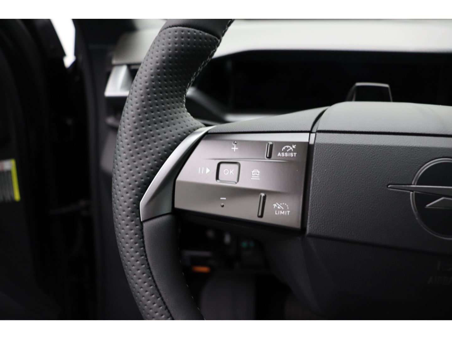 Fahrzeugabbildung Opel Grandland 1.2 Mild-Hybrid 107kW GS ACC,Kamera360