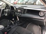 Toyota RAV 4 RAV4 Basis 2.0 KLIMA 4X4 - Toyota RAV 4 mit Benzin-Antrieb: Geländewagen