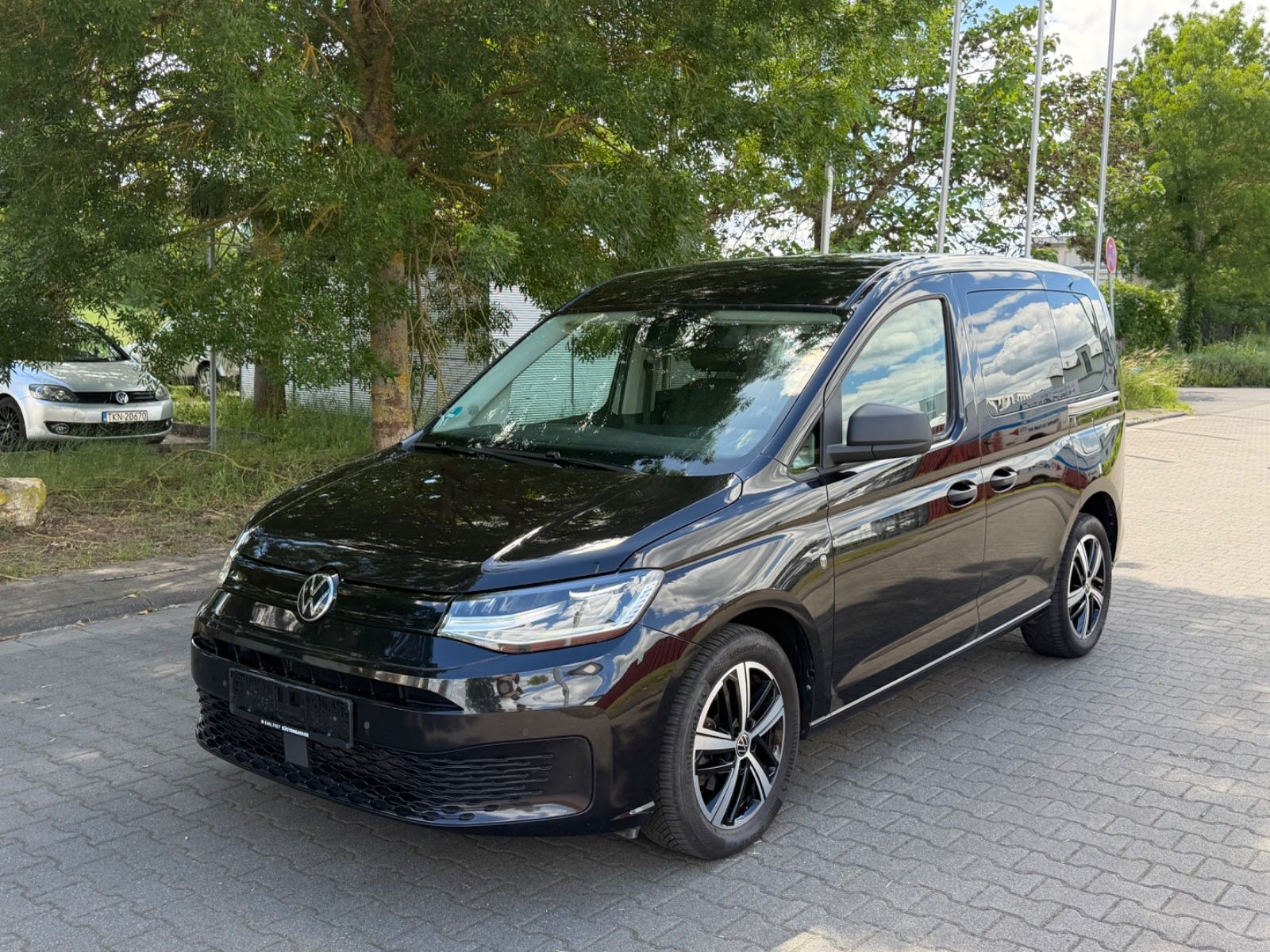 VW Caddy 2.0 TDI Klima Led AHK PDC SHZ 5