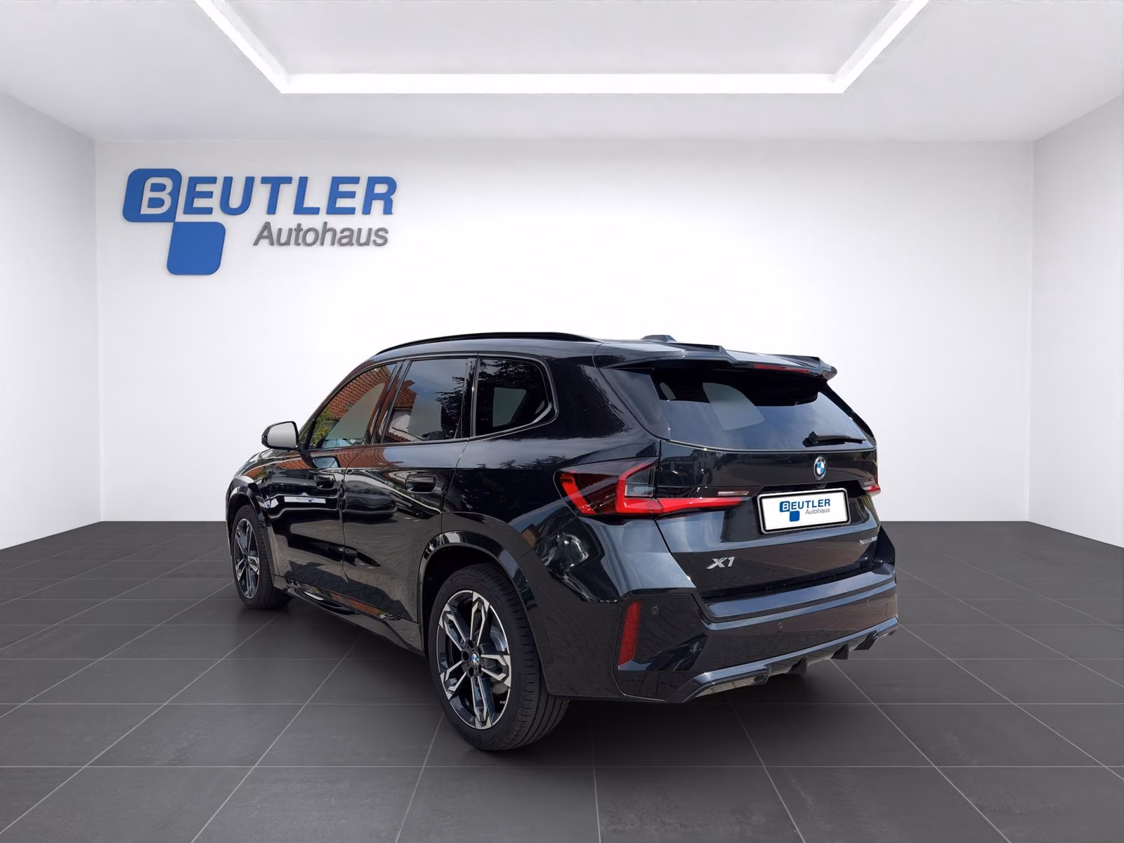 BMW X1 sDrive 18i M Sport Pro 19" Pano Keyless ad...