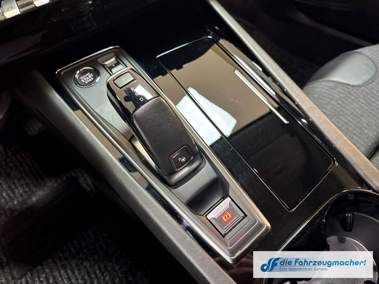 Fahrzeugabbildung Peugeot 508 SW Allure Pack Navi 360 Kamera ACC 2-Zonen-K