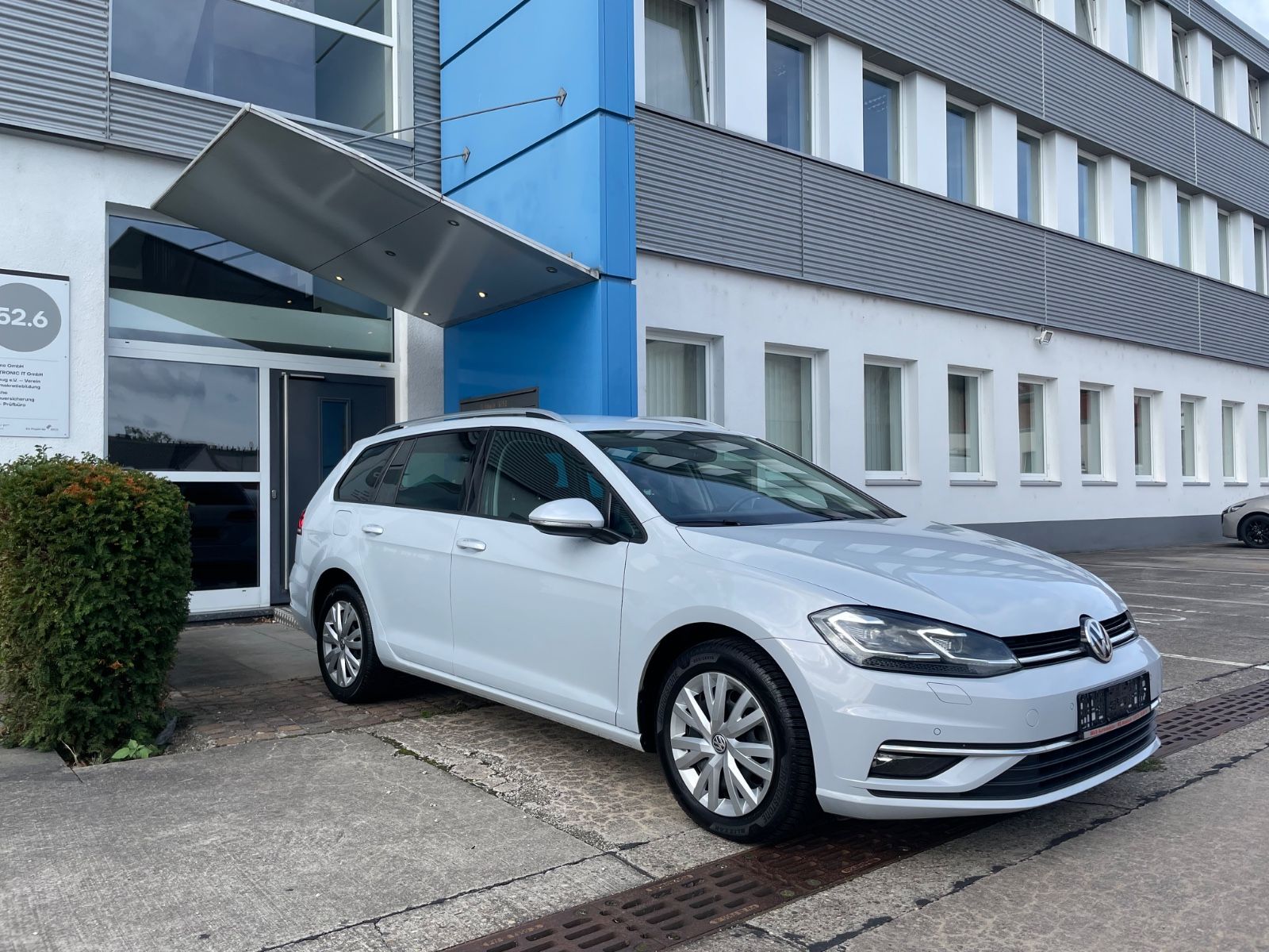 Volkswagen Volkswagen Golf VII Variant 1.6 TDI*DSG*Comfortlin