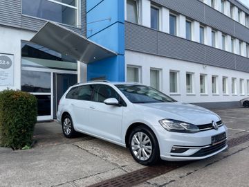 Volkswagen Golf - 1