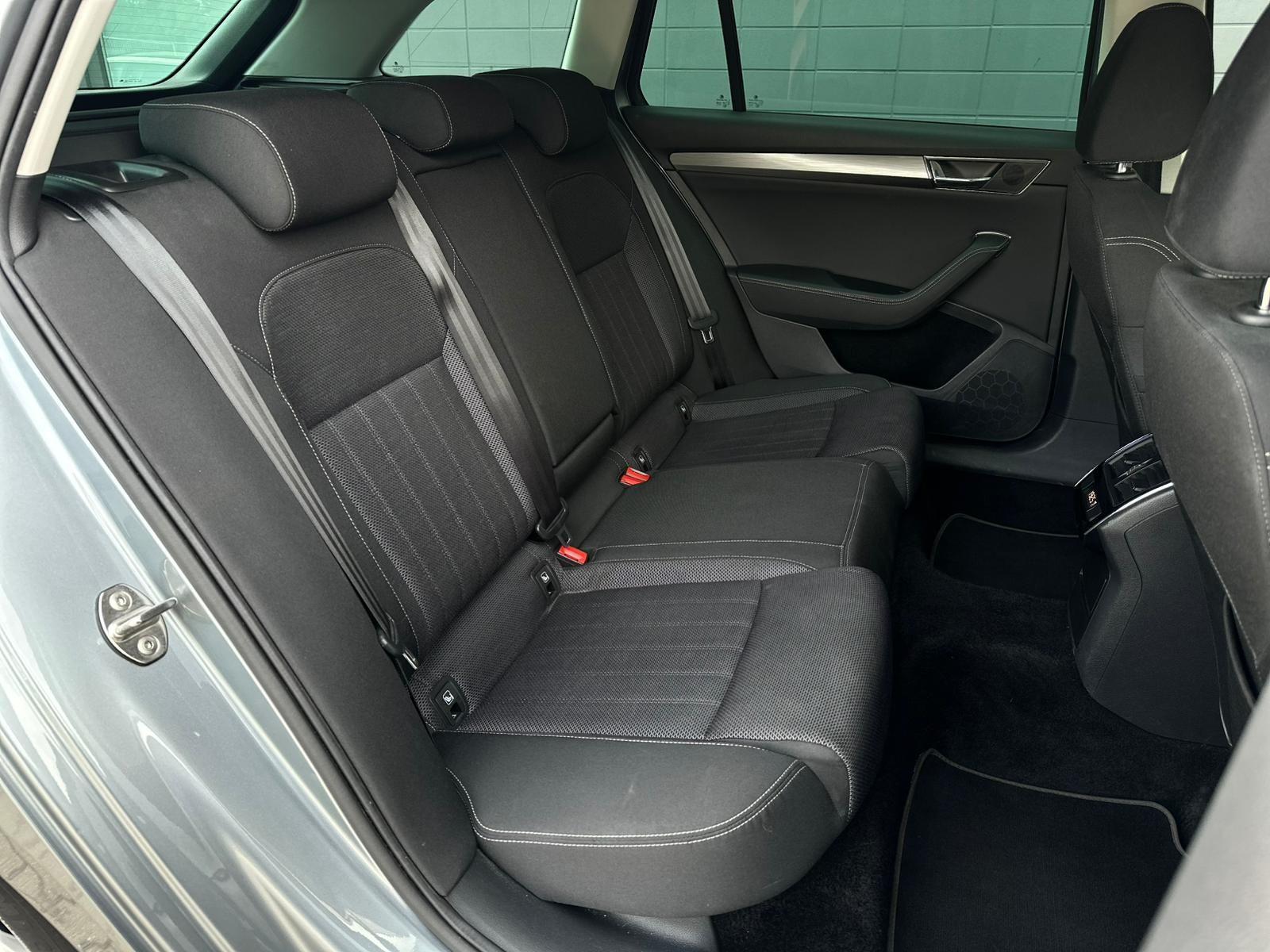 Skoda Superb 2.0TDI STYLE MATRIX#MEMORY#NAVI#SHZ#AHK
