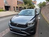 Volkswagen Life+Garantie 2029+8-fach+SHZ+NAVI+LED - Volkswagen T-Roc mit Benzin-Antrieb: Grau, Garantie