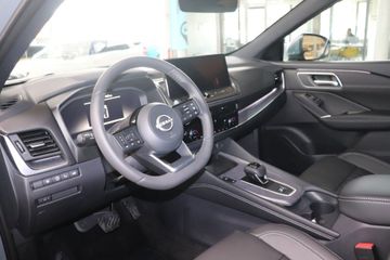 Fotografie des Nissan Qashqai 1.3 DIG-T MHEV Tekna Pano HUD Alu SHZ