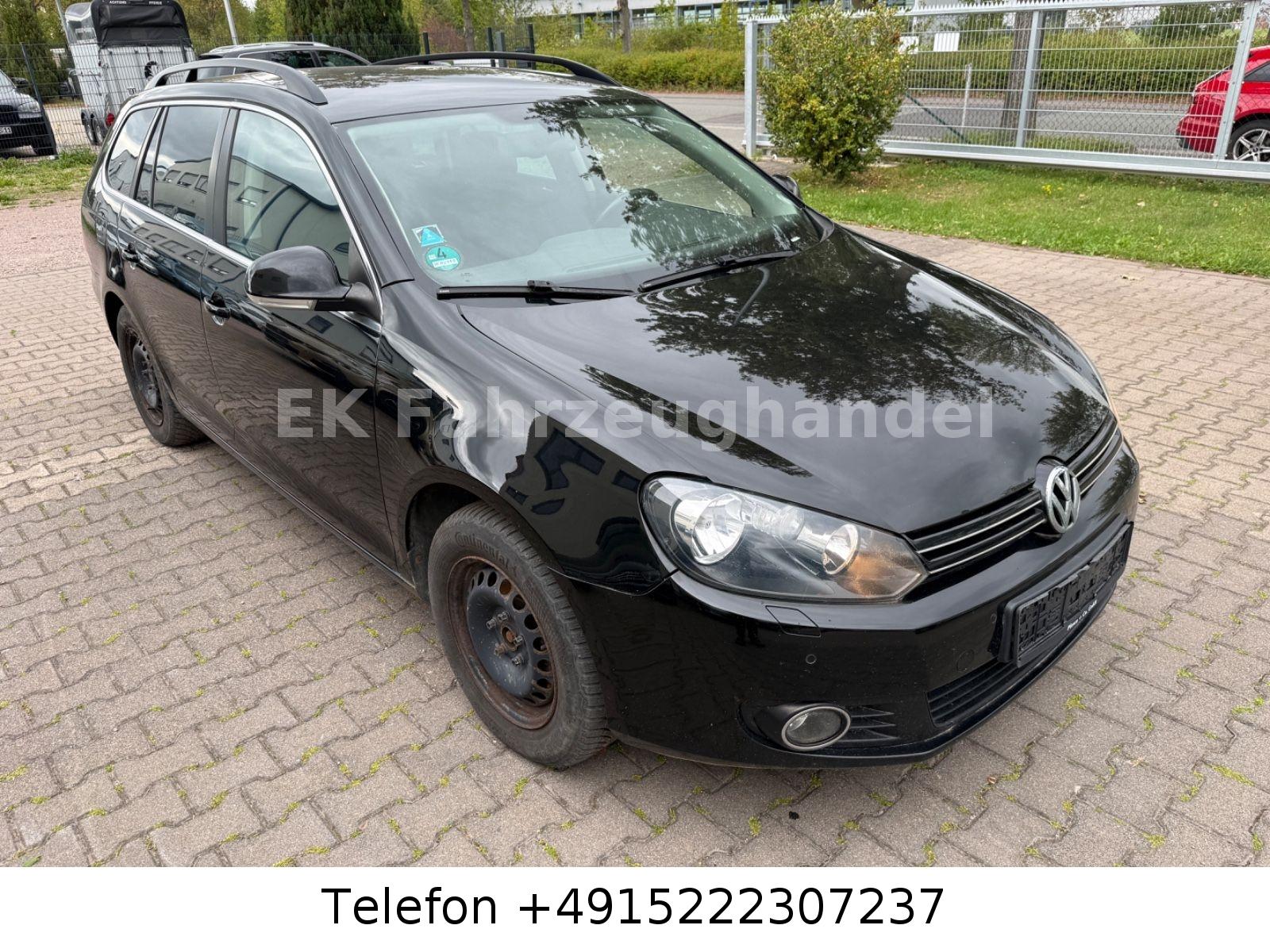 Volkswagen Golf 2011 — rear view