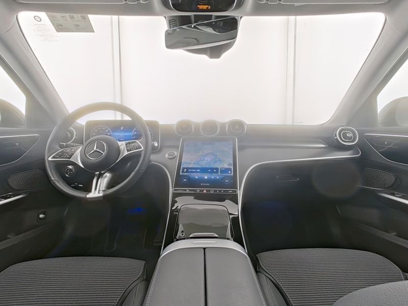 Fahrzeugabbildung Mercedes-Benz C 180 T Avantgarde AHK+TOTW+R-Kamera+DAB