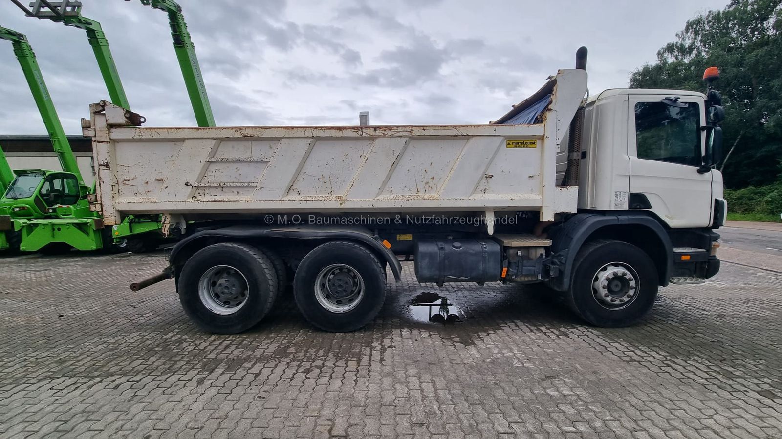 Fahrzeugabbildung Scania 114c 340 / AC / 6x4 / Bordmatik /