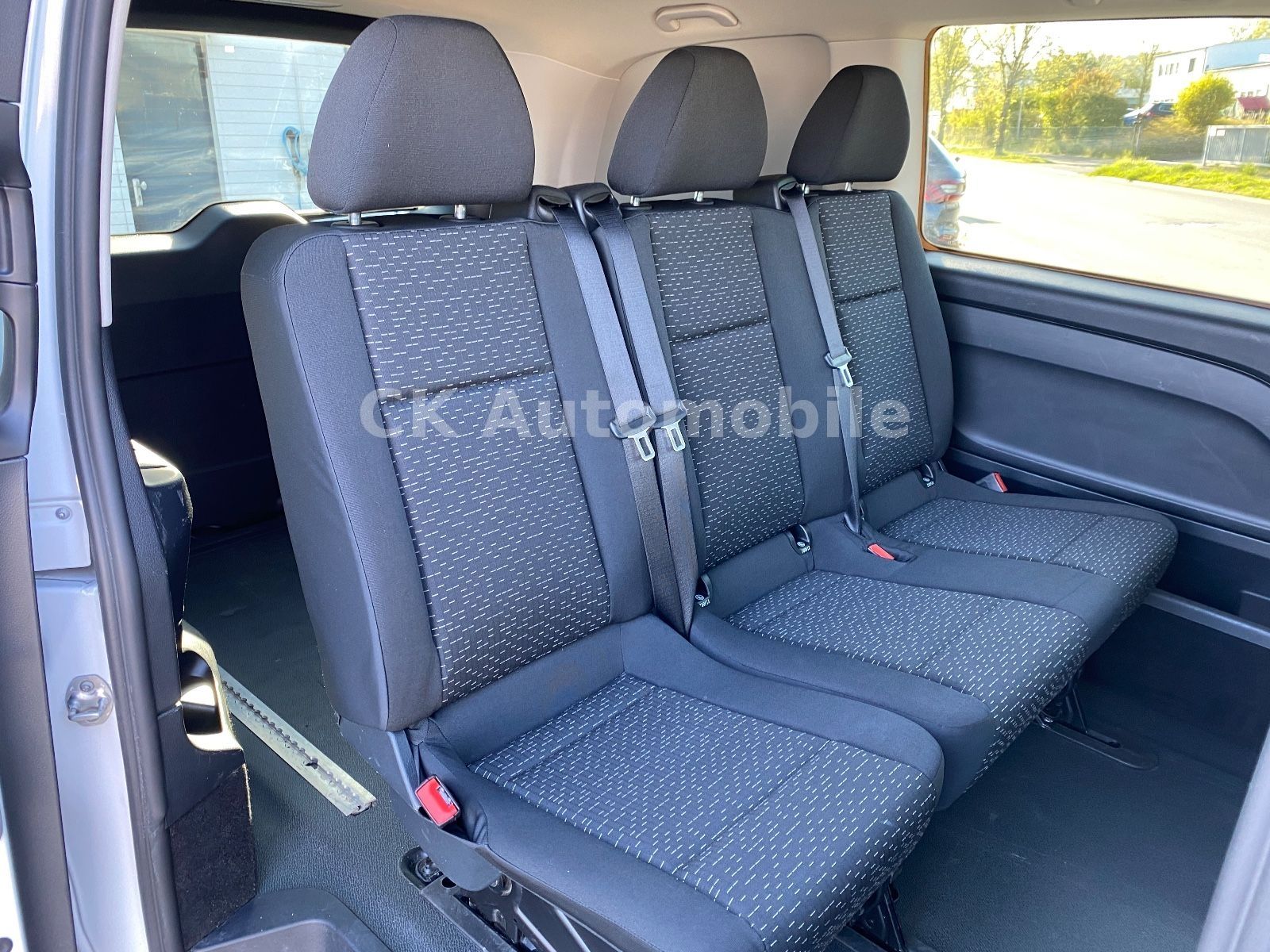Fahrzeugabbildung Mercedes-Benz Vito Mixto 110CDI Kompakt/5 Sitze/Navi/Klima/AHK