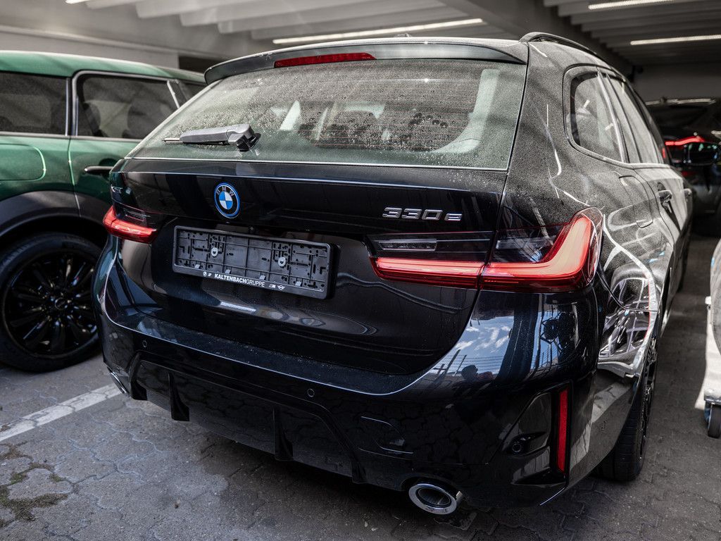 BMW 330 - Bild 2
