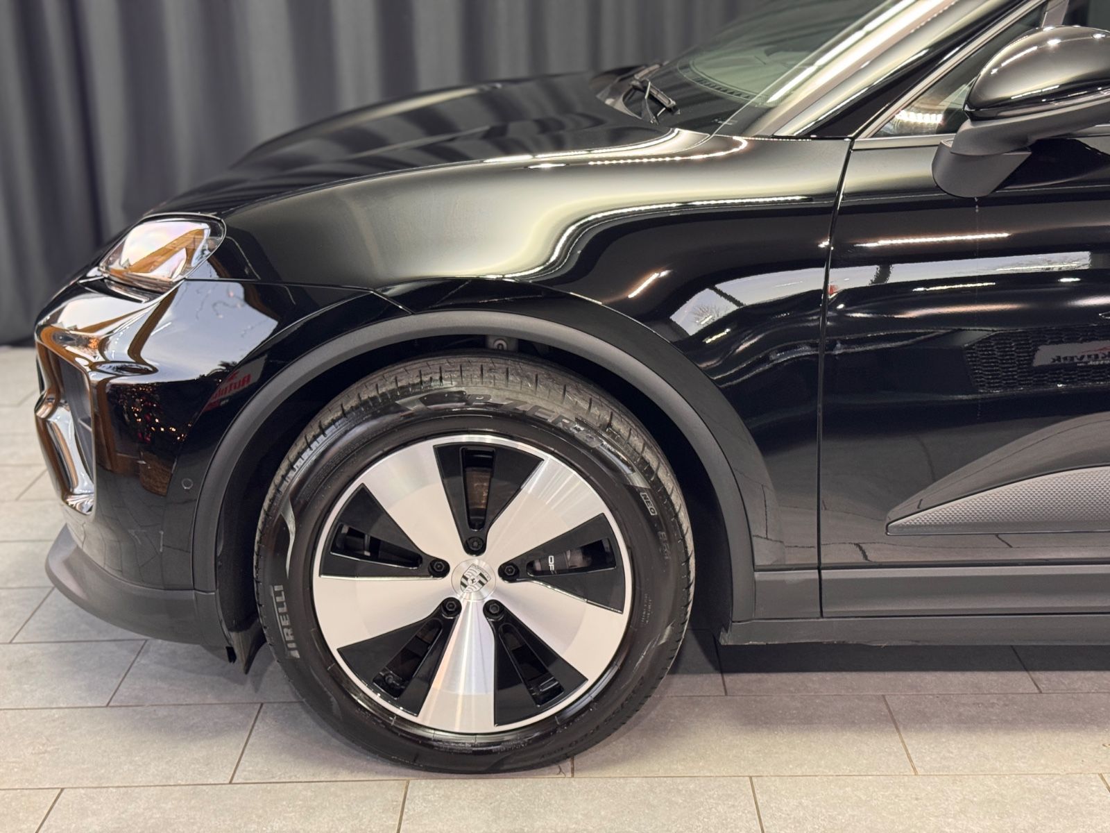 Fahrzeugabbildung Porsche Macan Electric 4|BOSE|PANORAMA|KAMERA|