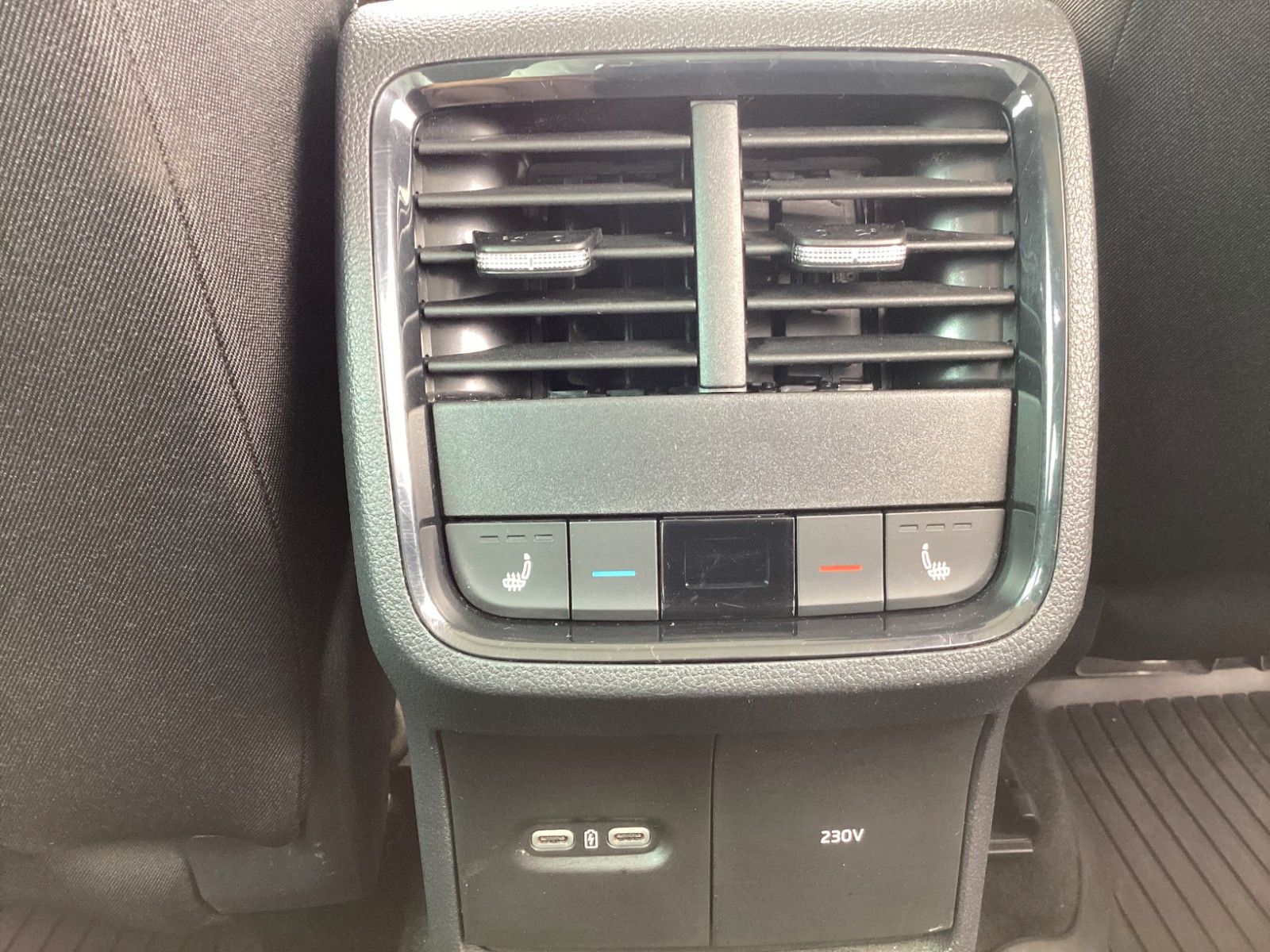 Fahrzeugabbildung SKODA Octavia Combi Clever 2.0 TDI 85 KW