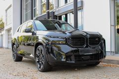 BMW XM / BOWERS & WILKINS / AHK / M DRIVERS BMW XM / BOWERS & WILKINS / AHK / M DRIVERS